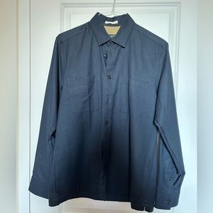 Ted Baker men’s long sleeve button down shirt. Polyester/Viscose heavy weave.